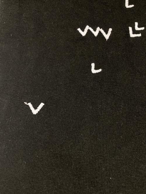 LOUIS VUITTON（ルイ ヴィトン）LOUIS VUITTON (ルイ ヴィトン) LVスプレッドエンブロイダリーTシャツ ブラック サイズ:Mの古着・服飾アイテム