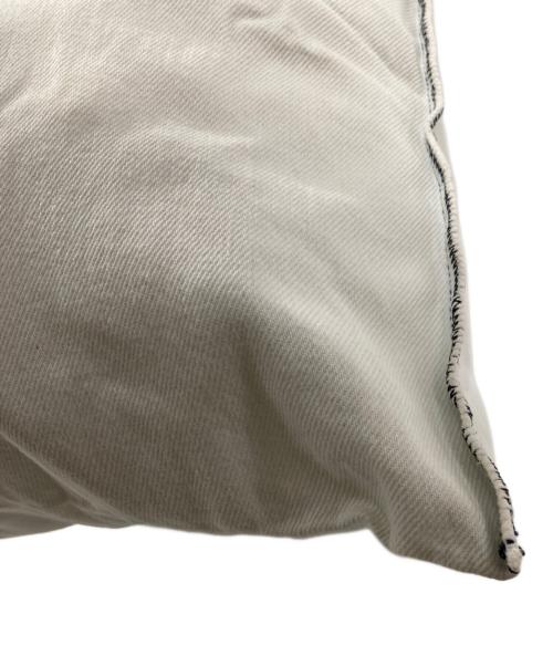 MM6 Maison Margiela（エムエムシックスメゾンマルジェラ）MM6 Maison Margiela (エムエムシックスメゾンマルジェラ) インサイドアウトロゴバッグ ホワイトの古着・服飾アイテム