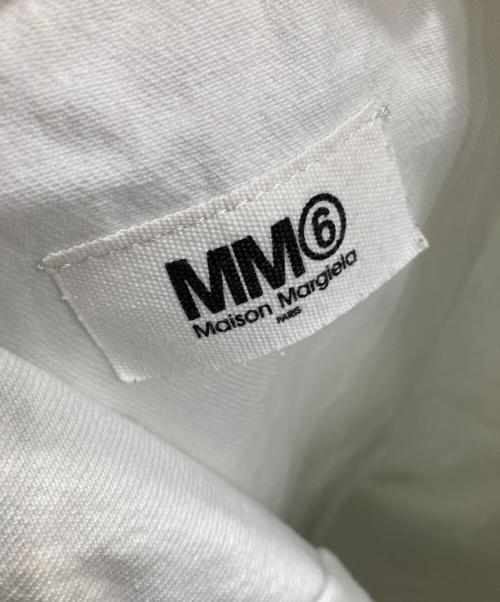 MM6 Maison Margiela（エムエムシックスメゾンマルジェラ）MM6 Maison Margiela (エムエムシックスメゾンマルジェラ) インサイドアウトロゴバッグ ホワイトの古着・服飾アイテム