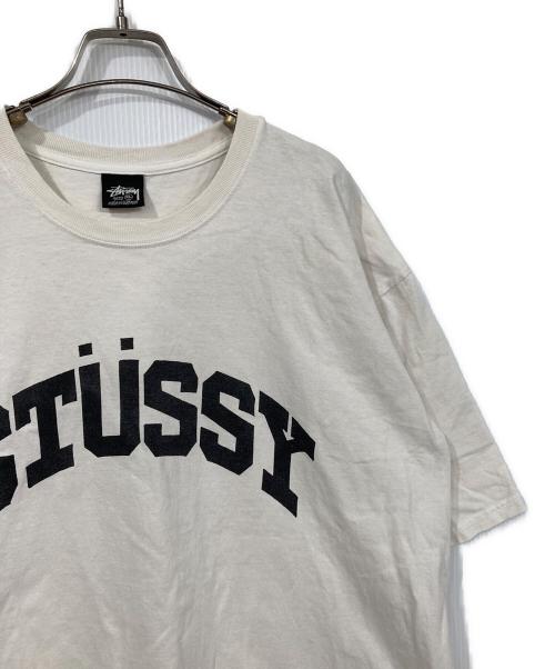 stussy（ステューシー）stussy (ステューシー) ロゴプリントTシャツ ホワイト サイズ:XLの古着・服飾アイテム