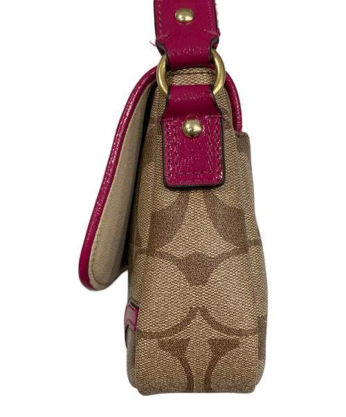 COACH（コーチ）COACH (コーチ) フラワーシグネチャーショルダーバッグ ベージュ×ピンクの古着・服飾アイテム
