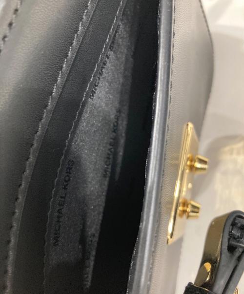 MICHAEL KORS（マイケル・コース）MICHAEL KORS (マイケル・コース) スタースタッズショルダーバッグ ブラックの古着・服飾アイテム