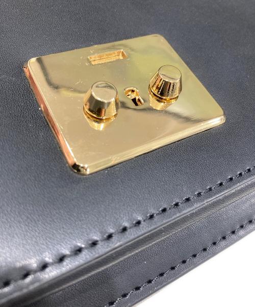 MICHAEL KORS（マイケル・コース）MICHAEL KORS (マイケル・コース) スタースタッズショルダーバッグ ブラックの古着・服飾アイテム