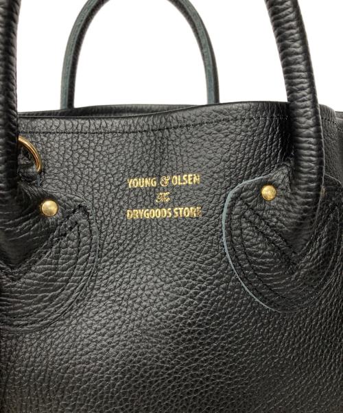 YOUNG & OLSEN The DRYGOODS STORE（ヤングアンドオルセン ザ ドライグッズストア）YOUNG & OLSEN The DRYGOODS STORE (ヤングアンドオルセン ザ ドライグッズストア) EMBOSSED LEATHER HAVERSACK M ブラックの古着・服飾アイテム