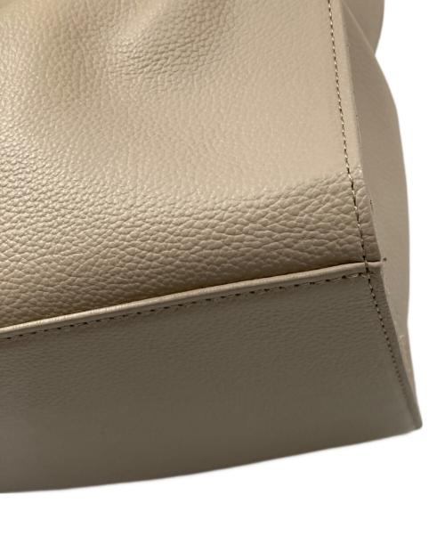 MARY QUANT（マリークヮント）MARY QUANT (マリークヮント) カスタムメイドレザーバッグ ベージュ 未使用品の古着・服飾アイテム