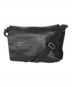 Y'sワイズ）の古着「レザーフラップショルダーバッグ」｜ブラック