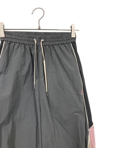 MAISON SPECIAL（メゾンスペシャル）MAISON SPECIAL (メゾンスペシャル) Color Block Sporty Pants グレー サイズ:38の古着・服飾アイテム