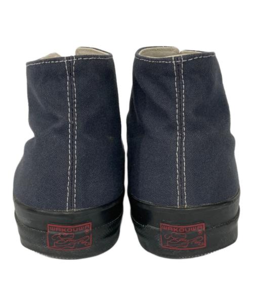 HOMME PLISSE ISSEY MIYAKE（オム プリッセ イッセイ ミヤケ）HOMME PLISSE ISSEY MIYAKE (オム プリッセ イッセイ ミヤケ) WAKOUWAミドルカットスニーカー ネイビー サイズ:8Hの古着・服飾アイテム