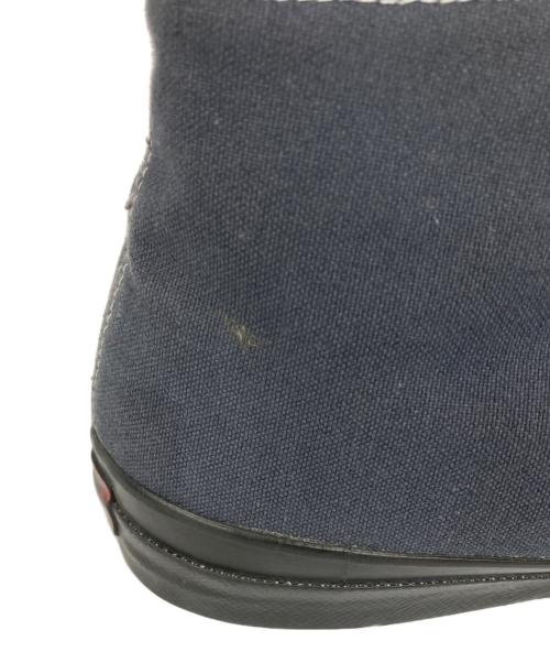 HOMME PLISSE ISSEY MIYAKE（オム プリッセ イッセイ ミヤケ）HOMME PLISSE ISSEY MIYAKE (オム プリッセ イッセイ ミヤケ) WAKOUWAミドルカットスニーカー ネイビー サイズ:8Hの古着・服飾アイテム