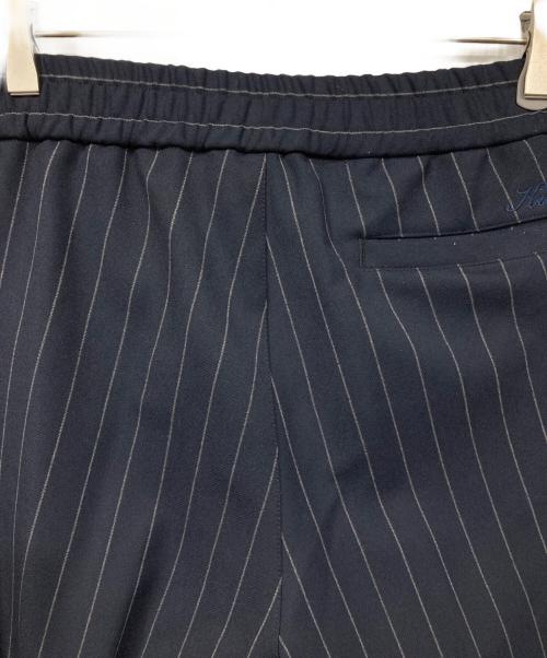 KITH（キス）KITH (キス) ストライプパンツ ネイビー サイズ:Mの古着・服飾アイテム