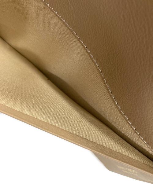 JIMMY CHOO（ジミーチュウ）JIMMY CHOO (ジミーチュウ) パイソン型押しクラッチバッグ ブラウンの古着・服飾アイテム