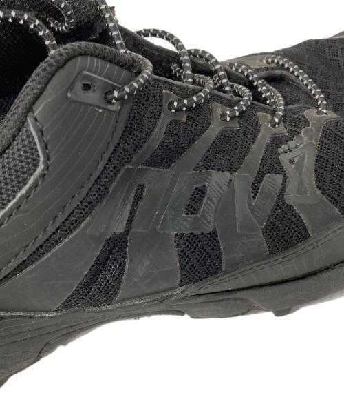 inov-8（イノヴェイト）inov-8 (イノヴェイト) ローカットスニーカー ブラック サイズ:28.0の古着・服飾アイテム