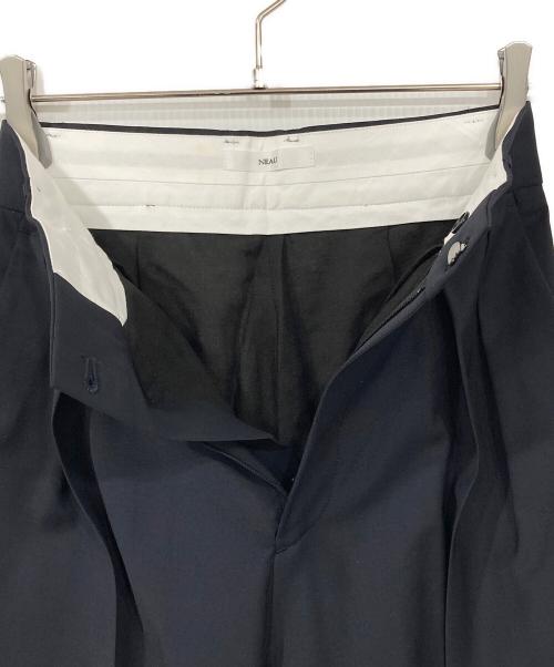 NEAU（ニュー）NEAU (ニュー) Tuck wide trousers/タックワイドトラウザーズ ネイビー サイズ:00 未使用品の古着・服飾アイテム