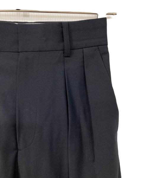 NEAU（ニュー）NEAU (ニュー) Tuck wide trousers/タックワイドトラウザーズ ネイビー サイズ:00 未使用品の古着・服飾アイテム