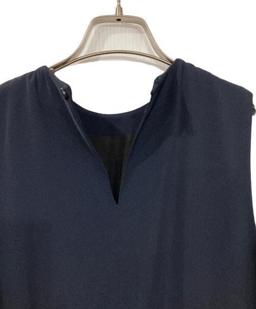 NEAU（ニュー）NEAU (ニュー) サイドスリットワンピース ネイビー サイズ:F 未使用品の古着・服飾アイテム