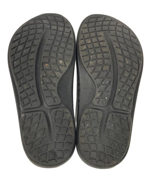 OOFOS（ウーフォス）OOFOS (ウーフォス) リカバリーサンダル ブラック サイズ:W7の古着・服飾アイテム