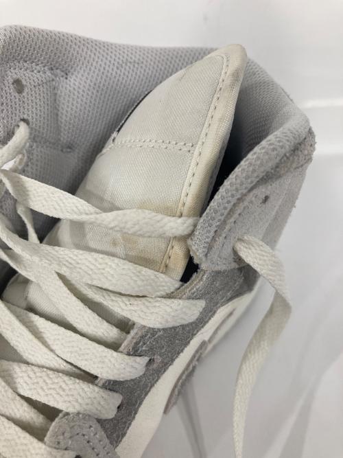 NIKE（ナイキ）NIKE (ナイキ) AIR JORDAN 1 MID SE ホワイト×グレー サイズ:26.0の古着・服飾アイテム