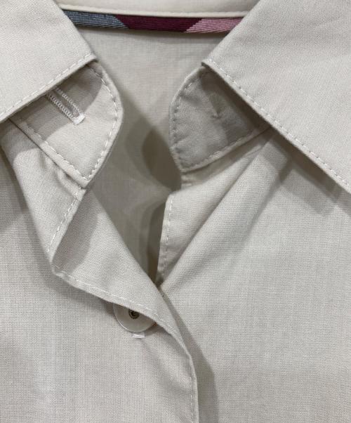 BLUE LABEL CRESTBRIDGE（ブルーレーベルクレストブリッジ）BLUE LABEL CRESTBRIDGE (ブルーレーベルクレストブリッジ) レース切替シャツワンピース ベージュ サイズ:38の古着・服飾アイテム