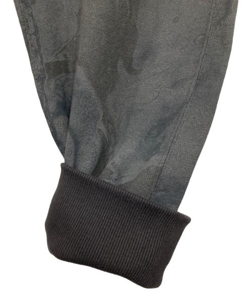 Vivienne Westwood man（ヴィヴィアン ウェストウッド マン）Vivienne Westwood man (ヴィヴィアン ウェストウッド マン) 総柄スウェットパンツ グレー サイズ:46 未使用品の古着・服飾アイテム