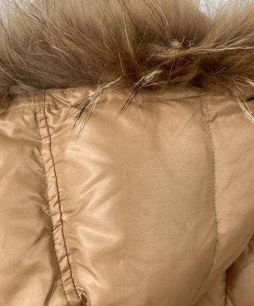 BURBERRY BLUE LABEL（バーバリー ブルー レーベル）BURBERRY BLUE LABEL (バーバリー ブルー レーベル) フォックスファーダウンコート ベージュ サイズ:38の古着・服飾アイテム