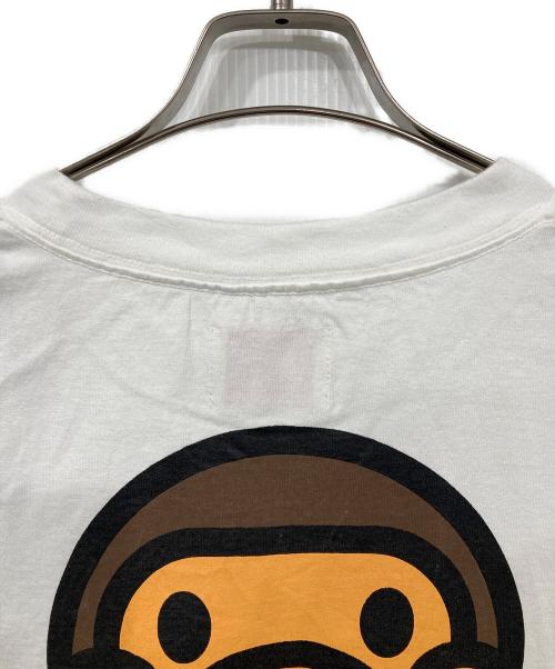EMOTIONALLY UNAVAILABLE（エモーショナリー・アンアベイラブル）EMOTIONALLY UNAVAILABLE (エモーショナリー・アンアベイラブル) A BATHING APE (ア ベイシング エイプ) EU MILO SS TEE ホワイト サイズ:XL 未使用品の古着・服飾アイテム