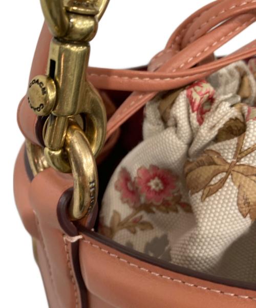 COACH（コーチ）COACH (コーチ) バケツショルダーバッグ ピンクの古着・服飾アイテム