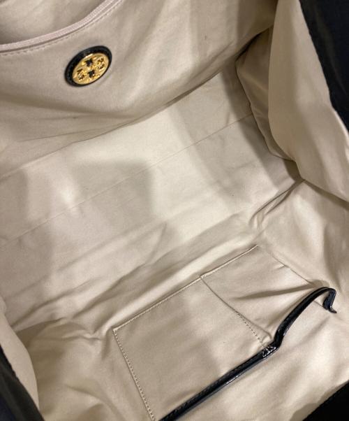 TORY BURCH（トリーバーチ）TORY BURCH (トリーバーチ) ロゴパテントトートバッグ ブラックの古着・服飾アイテム