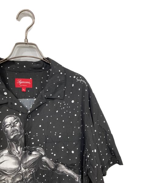 SUPREME（シュプリーム）SUPREME (シュプリーム) MARVEL (マーベル) Silver Surfer S/S Shirt/シルバーサーファー半袖シャツ ブラック サイズ:XLの古着・服飾アイテム