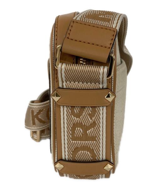 MICHAEL KORS（マイケル・コース）MICHAEL KORS (マイケル・コース) ラージイーストウエストポケットクロスボディ ベージュの古着・服飾アイテム