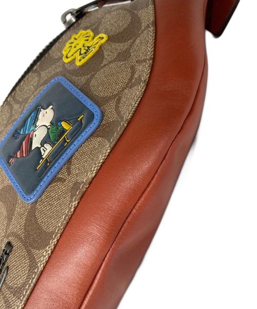 COACH（コーチ）COACH (コーチ) PEANUTS (ピーナッツ) コラボワッペンウエストバッグ ブラウンの古着・服飾アイテム