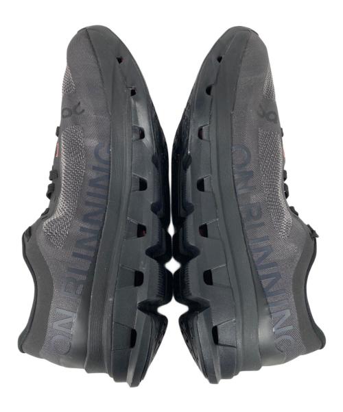 on（オン）On (オン) Cloudflow 5 ブラック サイズ:26.5の古着・服飾アイテム