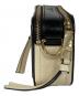 MARC JACOBS (マークジェイコブス) SNAPSHOT CROSSBODY BAG ベージュ×ブラック：13000円