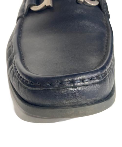 Salvatore Ferragamo（サルヴァトーレ フェラガモ）Salvatore Ferragamo (サルヴァトーレ フェラガモ) ガンチーニモカシンシューズ ネイビー サイズ:7 1/2の古着・服飾アイテム
