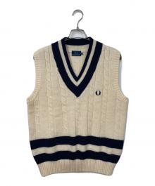 FRED PERRY（フレッドペリー）の古着「ニットベスト」｜ベージュ×ネイビー