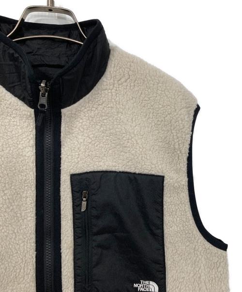 THE NORTH FACE（ザ ノース フェイス）THE NORTH FACE (ザ ノース フェイス) リバーシブルエクストリームパイルフリースベスト アイボリー サイズ:Sの古着・服飾アイテム