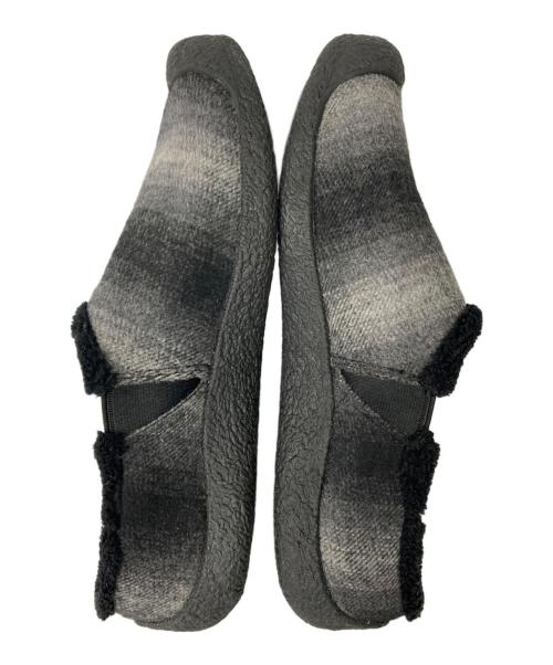 KEEN（キーン）KEEN (キーン) W HOWSER SLIDE グレー サイズ:24.0の古着・服飾アイテム