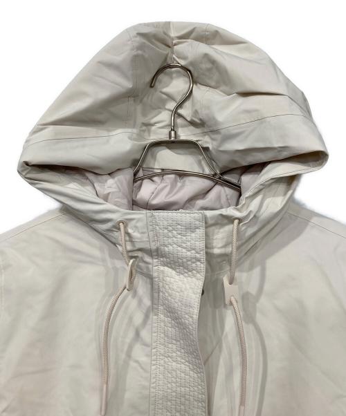 AIGLE（エーグル）AIGLE (エーグル) GORE-TEXインサレーションフーデッドジャケット ベージュ サイズ:40の古着・服飾アイテム