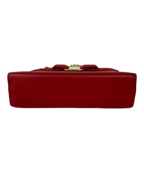 Salvatore Ferragamo（サルヴァトーレ フェラガモ）Salvatore Ferragamo (サルヴァトーレ フェラガモ) ヴァラリボンチェーンショルダーバッグ レッドの古着・服飾アイテム