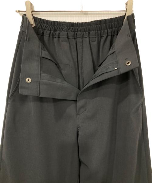 Spick and Span（スピック＆スパン）Spick and Span (スピック＆スパン) ドライストレッチイージーパンツ グレー サイズ:34の古着・服飾アイテム