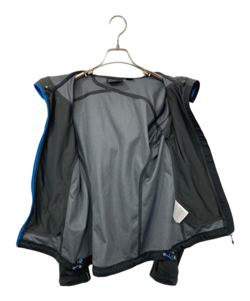 Peak Performance（ピーク・パフォーマンス）Peak Performance (ピーク・パフォーマンス) フーデッドジャケット グレー サイズ:ASIA　Mの古着・服飾アイテム