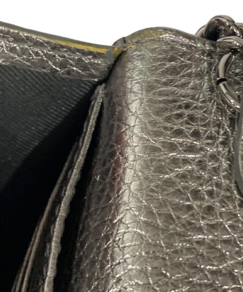 JIMMY CHOO（ジミーチュウ）JIMMY CHOO (ジミーチュウ) スタースタッズ付メタリックソフトグレイニーカーフレザー・ミニバッグ シルバーの古着・服飾アイテム