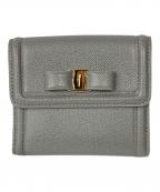 Salvatore Ferragamoサルヴァトーレ フェラガモ）の古着「ヴァラリボン2つ折り財布」｜グレー