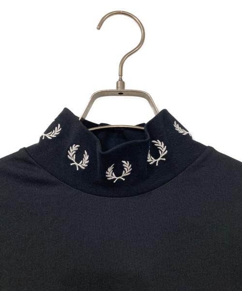 FRED PERRY（フレッドペリー）FRED PERRY (フレッドペリー) ローレル刺繍Tシャツ ブラック サイズ:36の古着・服飾アイテム