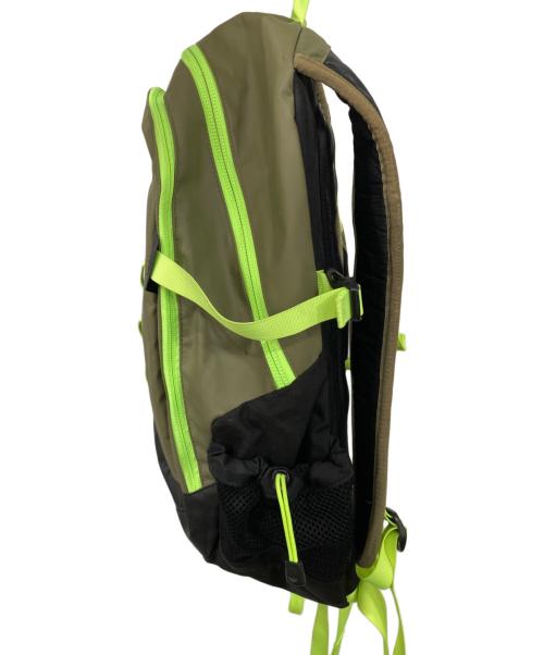 THE NORTH FACE（ザ ノース フェイス）THE NORTH FACE (ザ ノース フェイス) HOT SHOT カーキの古着・服飾アイテム