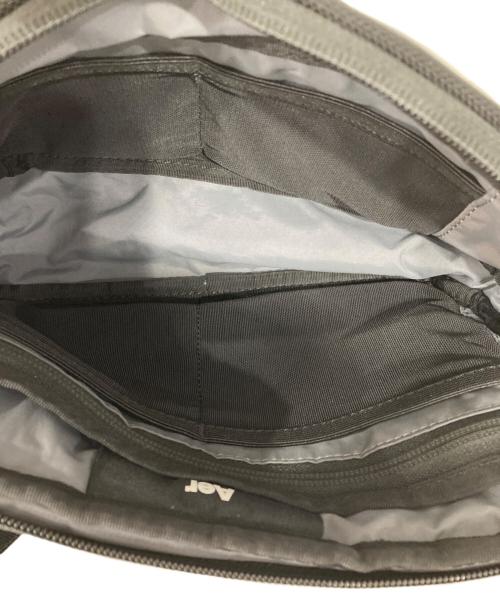AER（エアー）Aer (エアー) Day Sling 3 ブラック 未使用品の古着・服飾アイテム