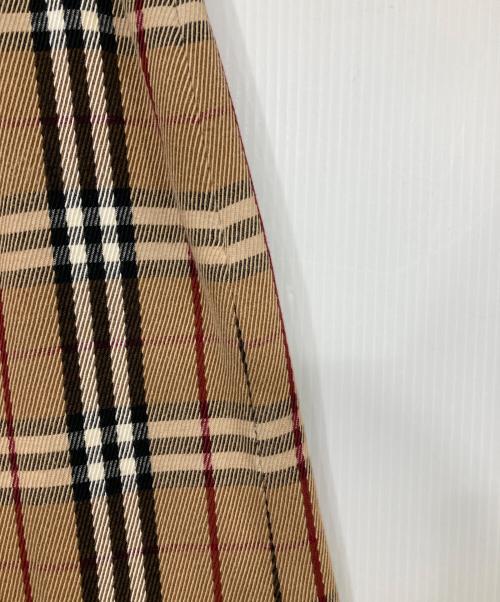 BURBERRY BLUE LABEL（バーバリー ブルー レーベル）BURBERRY BLUE LABEL (バーバリー ブルー レーベル) ノバチェックミニフレアスカート ベージュ サイズ:36の古着・服飾アイテム