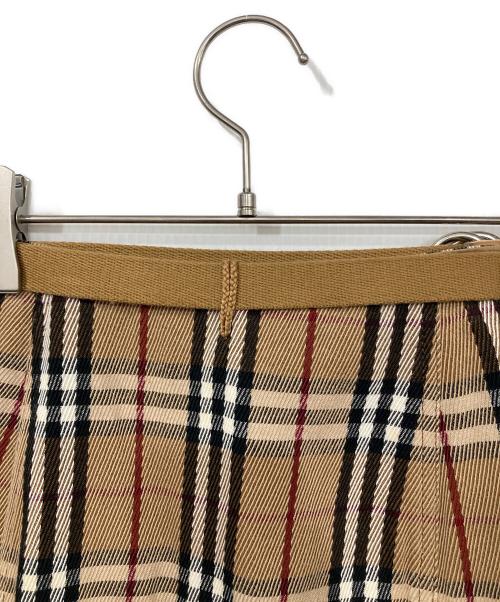 BURBERRY BLUE LABEL（バーバリー ブルー レーベル）BURBERRY BLUE LABEL (バーバリー ブルー レーベル) ノバチェックミニフレアスカート ベージュ サイズ:36の古着・服飾アイテム