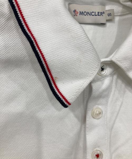 MONCLER（モンクレール）MONCLER (モンクレール) ポロシャツ ホワイト×トリコロール サイズ:Sの古着・服飾アイテム