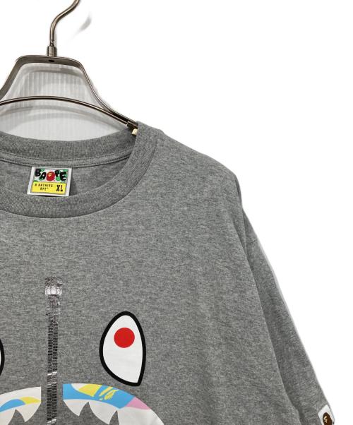 A BATHING APE（アベイシングエイプ）A BATHING APE (アベイシングエイプ) シャークプリントコットンTシャツ グレー サイズ:XLの古着・服飾アイテム