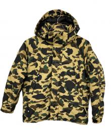 A BATHING APE（アベイシングエイプ）の古着「スノボダウンジャケット」｜ベージュ×ブラック